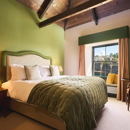 Inn Pier House 3*