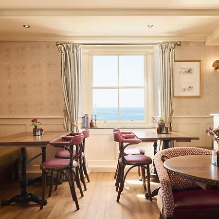 Pier House تشارلزتاون