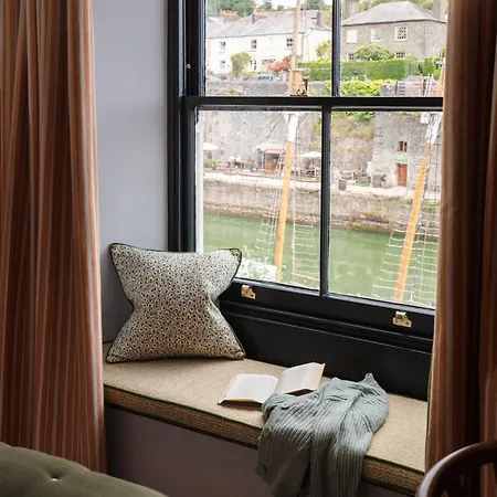 Pier House Inn