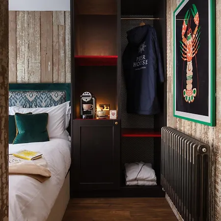 Pier House تشارلزتاون