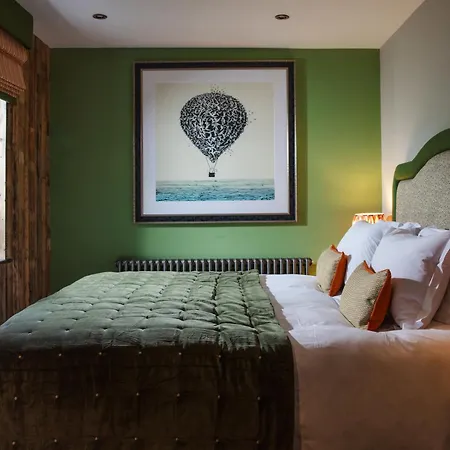 Pier House Han/Misafirhane Charlestown (Cornwall)